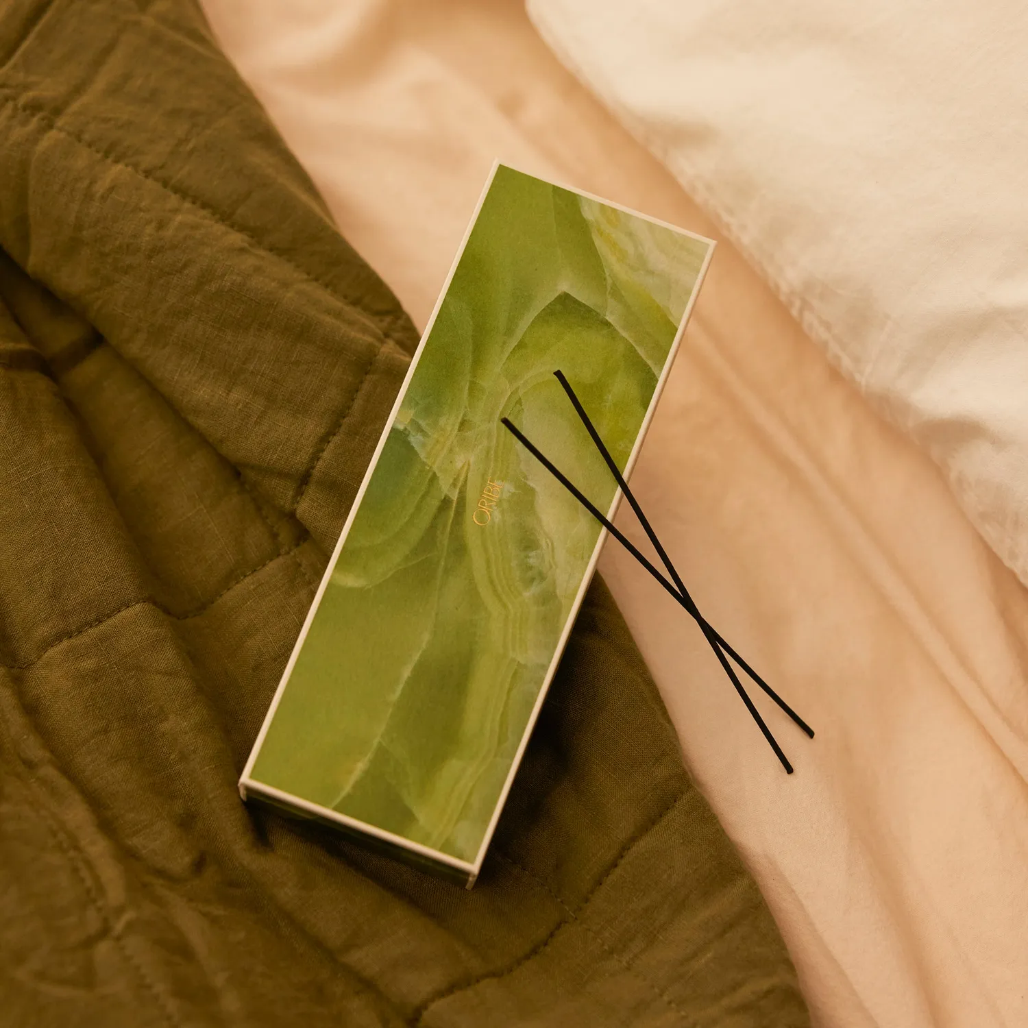 Oribe Desertland Incense Räucherstäbchen mit Halter