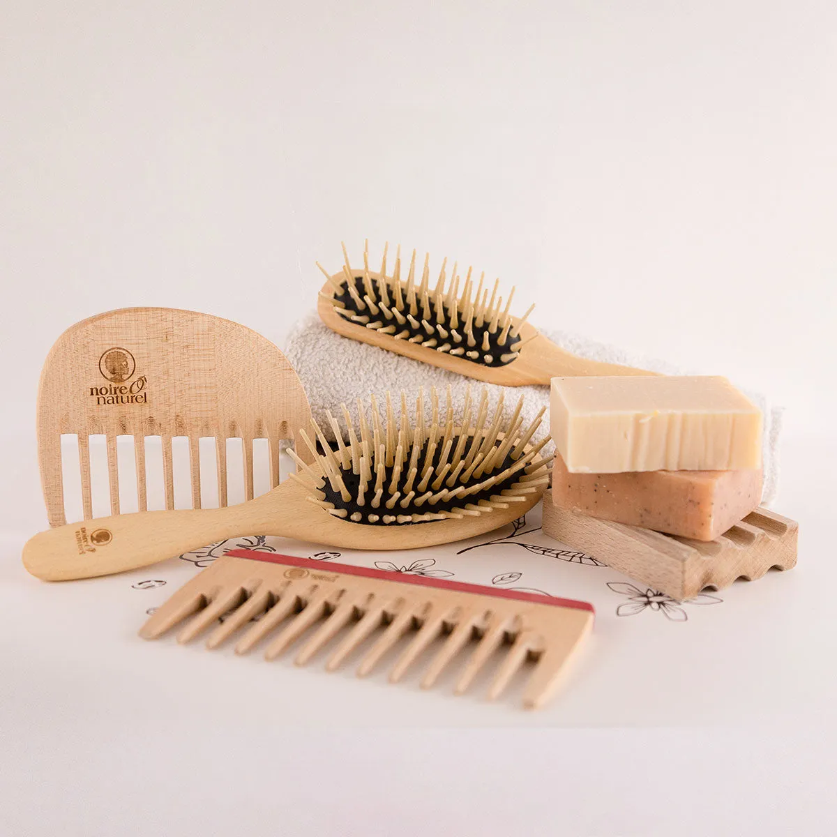 Noireônaturel Entwirrbürste Buche kurzes lockiges Haar