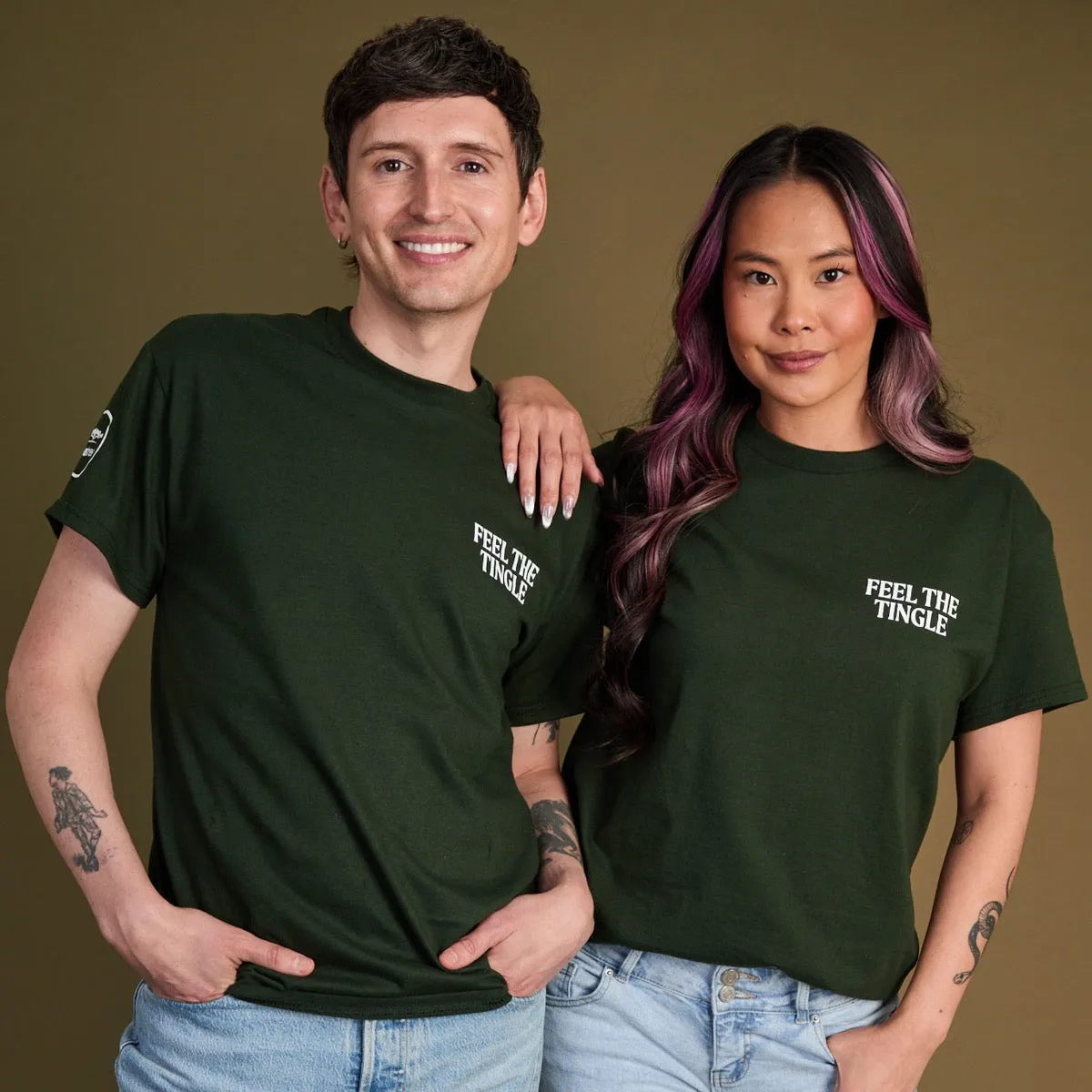 Paul Mitchell Tea Tree Feel the Tingle T-Shirt dunkelgrün